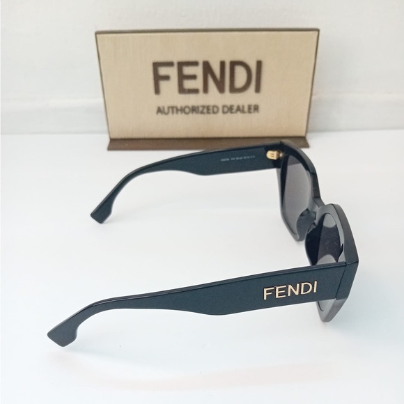 Fendi Smoke Cat Eye Ladies Sunglasses FE40070I 01A - Picture 3 of 9